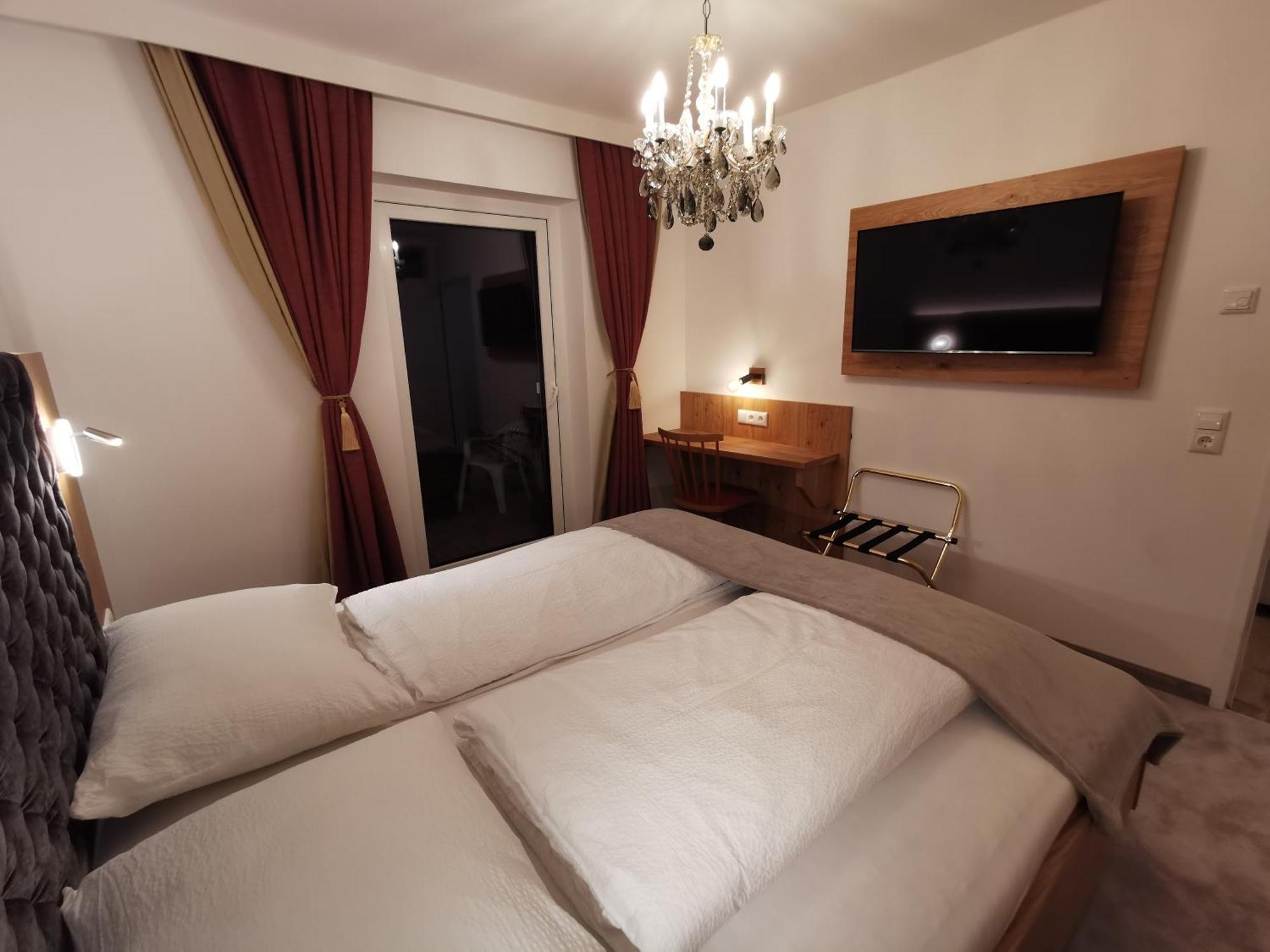 Thurners Boutique Hotel Bruck an der Grossglocknerstrasse Room photo