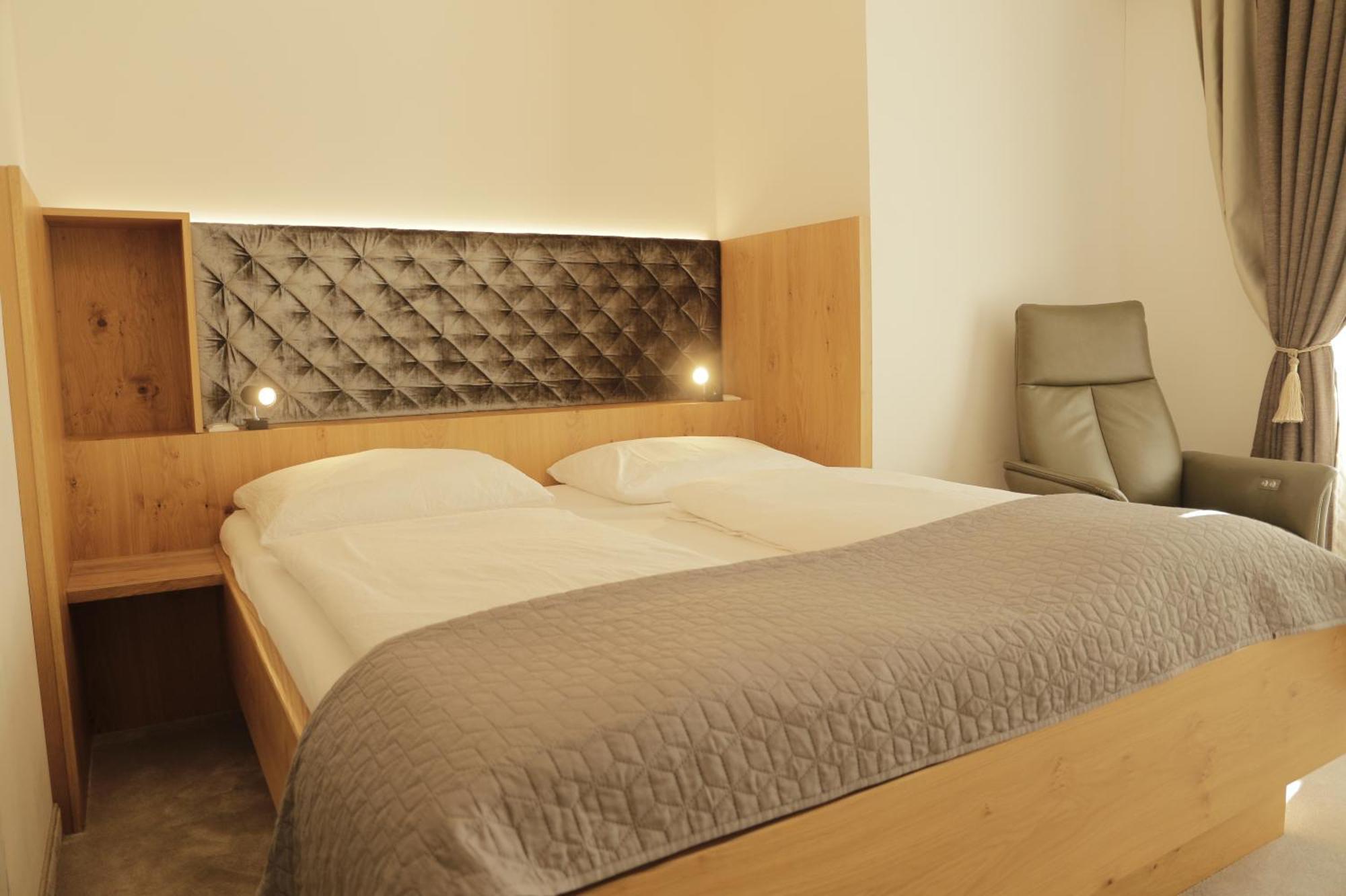 Thurners Boutique Hotel Bruck an der Grossglocknerstrasse Room photo