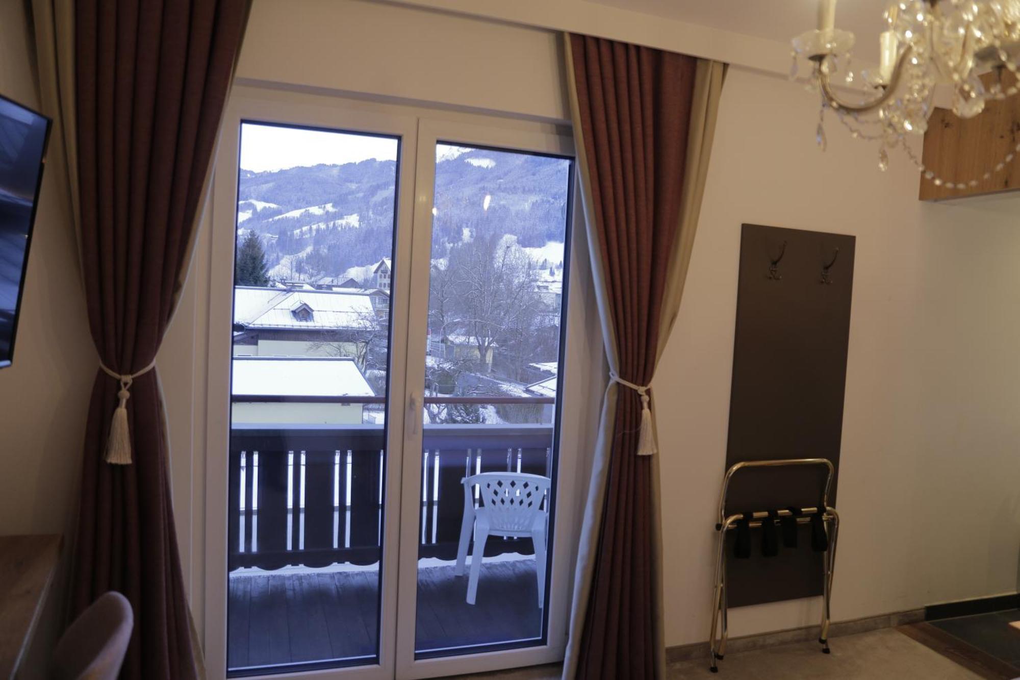 Thurners Boutique Hotel Bruck an der Grossglocknerstrasse Room photo